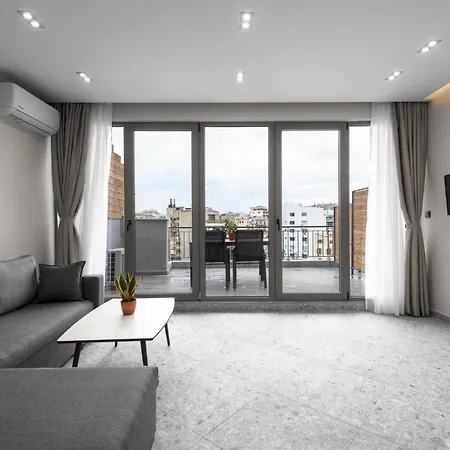 Апартаменти The Skysphere, Nilie Hospitality Mgmt