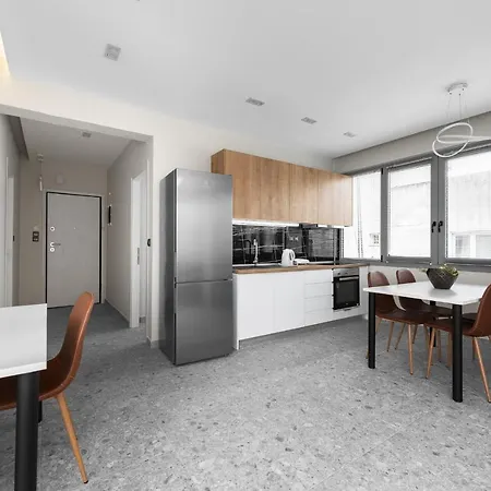 The Skysphere, Nilie Hospitality Mgmt Апартаменти Салоніки