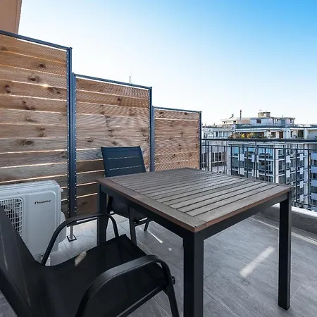The Skysphere, Nilie Hospitality Mgmt Апартаменти *