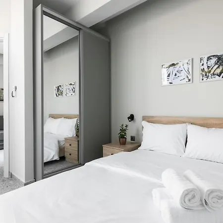 The Skysphere, Nilie Hospitality Mgmt * Soluň
